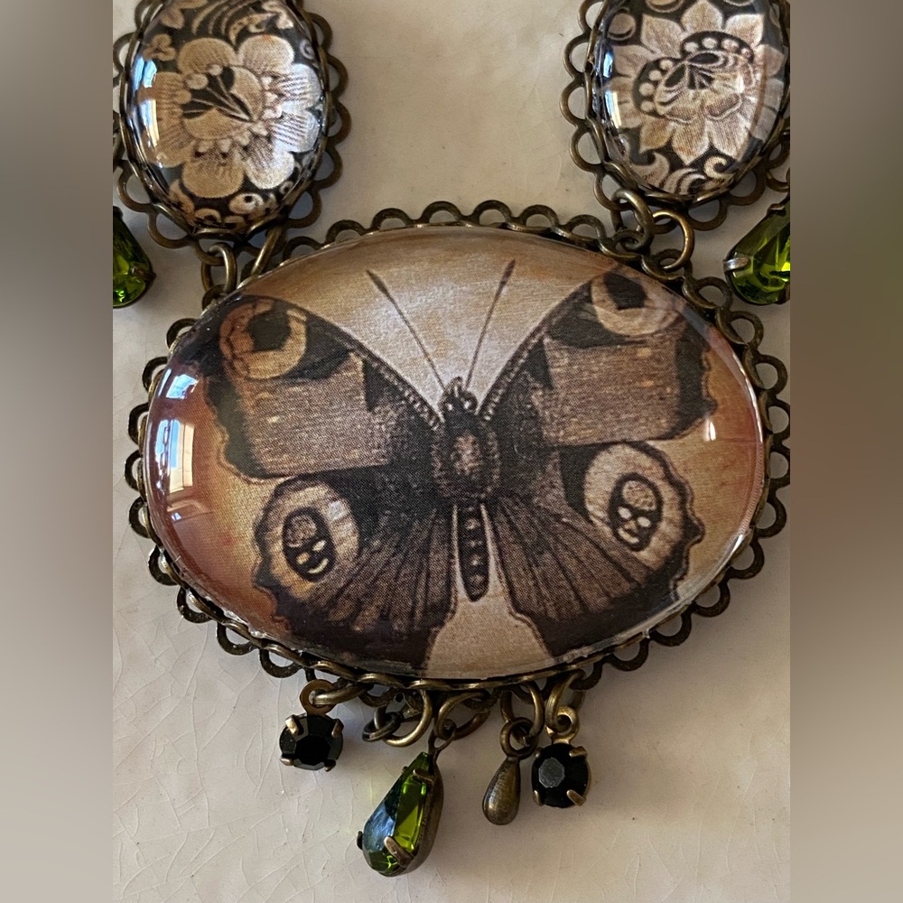 Sweet Retro Butterfly 🦋 Necklace